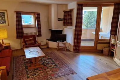 Appartement de 1 1/2 pièce ; vue sur la montagne et le lac