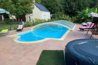 Image de Gîte rénové avec piscine chauffée près de Beauval, 10 pers. , terrain de sport et nature.