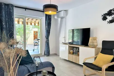 Image de Magnifique 3 pièces Rdj à 250m de la plage - Clim, Terrasse, Garage, 5 couchages