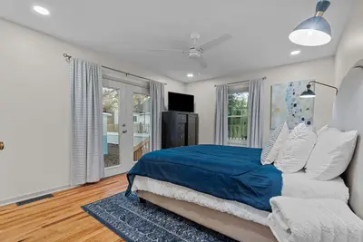 Image de The Blue Birdie- Renovated Cottage in Downtown Pinehurst- Perfect for Snowbirds!
