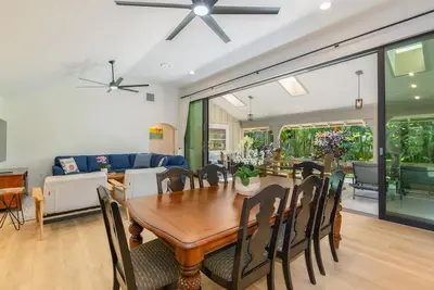 Luxurious 4br/3. 5ba House: Ac, Short Walk To Beach