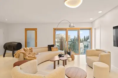 Image de Luxurious 3 bdm King David's Residence, Mamilla
