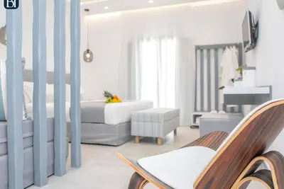Bh678 - B - Suite Naxos