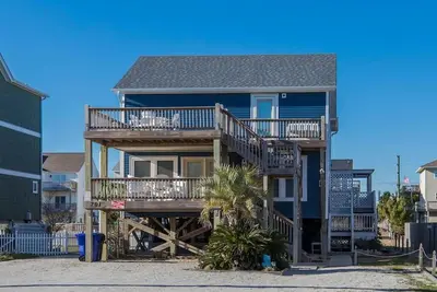 Image de On Turtle Time - 5 Br Home with Great Floor Plan; 2 Decks; Easy Beach Access