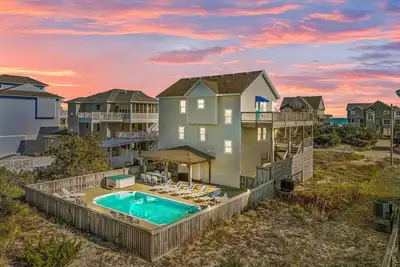 Image de Summer Savings - Semi-Oceanfront Dog Friendly Home w/ Pool, Hot Tub, Tiki Bar