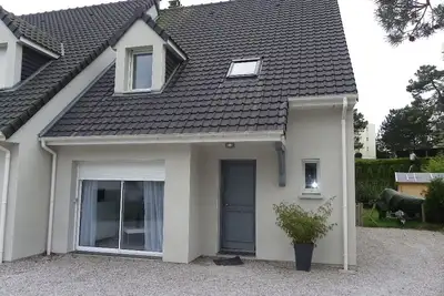 Image de Maison Mitoyenne avec jardinet, 3 chambres, 1 salle de bain, 2 salles d'eau