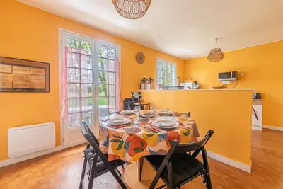 Image de Cantebos - Maison avec 3800 m² de jardin