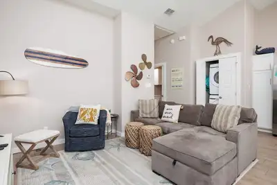 Image de Pet-Friendly Townhome with Two Heated Pools, Fishing Dock, and Gym