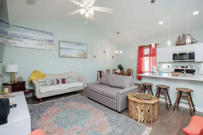 Image de Sea La Ve blends luxury and beachside convenience perfectly