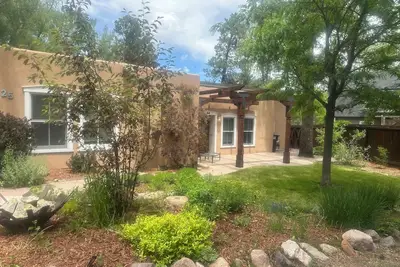 Image de Nestled in Cheyenne Canyon and one minute walk to the Broadmoor hotel!