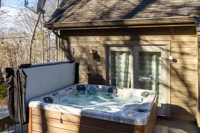 Image de Luxury home Hot tub grill all amenities ski slopes