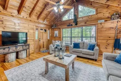Image de New Listing! Secluded Getaway with Private Hot Tub.