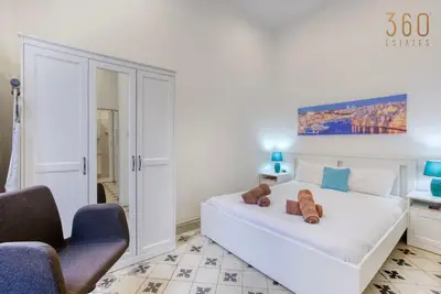 Image de Charming Studio home in Floriana's Heart w\/Wifi