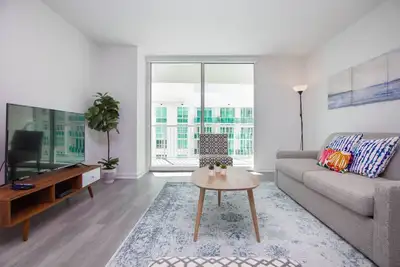 Image de Waterfront Luxury 1br Oasis with Private Balcony