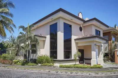 Image de Jaco Beach Front home 4 in Gated Community Pool and Beach Front