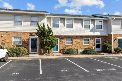 Image de Oceanside Complex With Pools & Easy Beach Access.