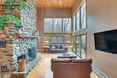 Image de Secluded Adirondack Cabin ~ 5 Mi to Sacandaga Lake