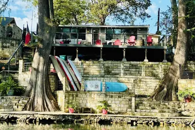 Image de Boutique Cabin On River-   Enjoy Free Paddleboards, Kayaks, Fishing Poles