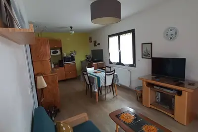 Image de Petite maison \"Chez Suzanne\" avec vue sur la montagne, terrasse et jardin partagés