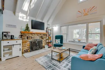 Image de Arrowhead Lake Access: Cabin w/ Resort Amenities