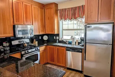 Image de Chalet 135 at the Official Collins Lake Resort