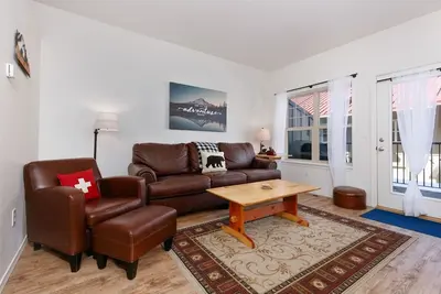 Image de Chalet 29 at the Official Collins Lake Resort