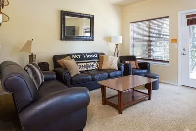 Image de Chalet 53 at the Official Collins Lake Resort