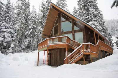 Image de Slope Side Cabin at the Official Collins Lake Resort