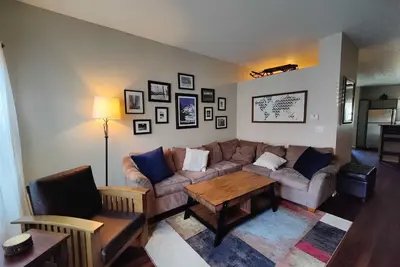 Image de Chalet 45 at the Official Collins Lake Resort