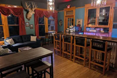 Image de Entire House--13 Bedrooms