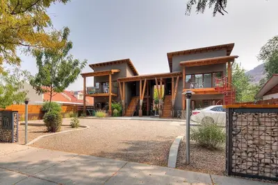 Casa Moab Complex - Downtown Moab - Sleeps 10