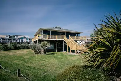 Image de SeaGrass-Large Pet-Friendly Home on Lagoon; Beach Views; Easy Beach Access