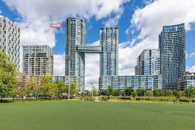 Image de City & Lake View at level 48+1 Underground Park.
