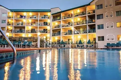 Image de Best Location in Lake Geneva, walk to downtown!