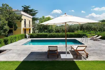 Maison de vacances privée avec piscine privée, Wifi, Tv, terrasse, vue panoramique, parking