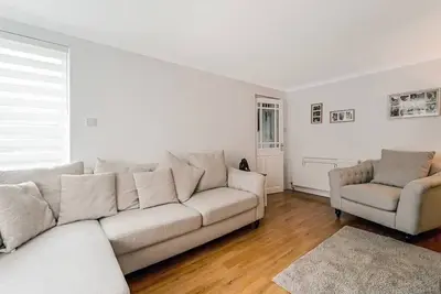 Image de Centrally Situated 1 Bedroom House in Cumbernauld