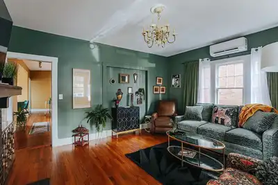 Image de Downtown Luxe-Appartement-Salle de bain privée séparée