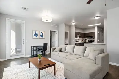 Tsmc - 2 Bedroom 2 Bath w/ Pool and Gym #2035