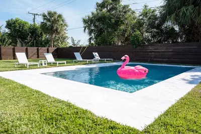 Image de Heated Pool House Near Downtown West Palm Beach, Beaches, and Bars.