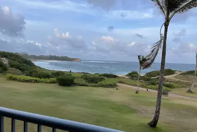 Image de Oceanfront Resort, cascading ponds, daily fresh towel exchanges, hiking path