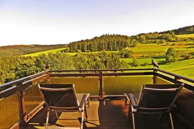 Image de Appartement \"Breuer\" avec vue sur les montagnes, terrasse privée et Wi-Fi
