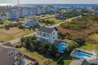 Image de Renovated - Seaside 5br Caribbean Escape near the Rodanthe Pier