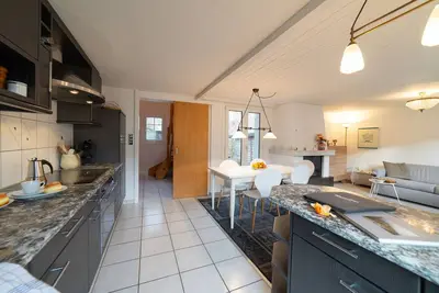 Image de Lisa Maison (partie) de vacances de 3. 5 chambres dans une zone de détente proche