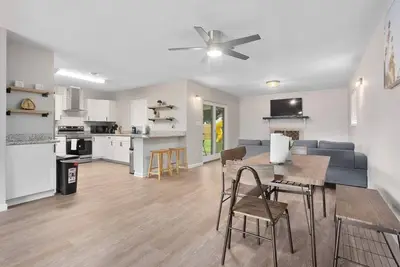 Image de Clean & Cozy Single Family