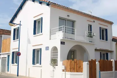 Image de Villa de 170m² à 150m de la plage - lavillableuedugrau