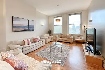 Image de Spacious 3-Bed Apartment with Parking