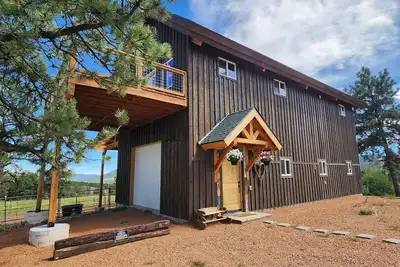 Image de Charming mountain barndominium on 44 acres! Views, beautiful barndominium!