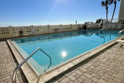 Image de Beachfront Fun at Aqua Villa 403 - La Vista Mare! Dog-Friendly!