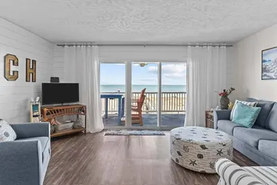 Image de New Listing - Beautiful oceanfront condo with pool