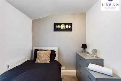 Image de Last minute weekend stay 25% Off | 4 Bed Home